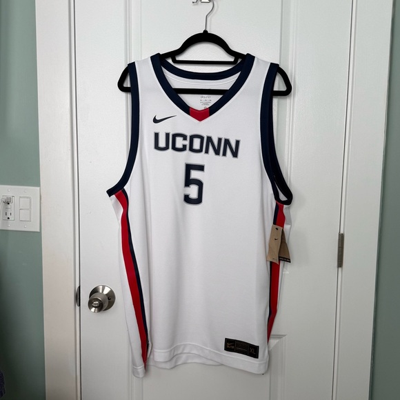 Nike Other - Nike Paige Bueckers UConn Jersey